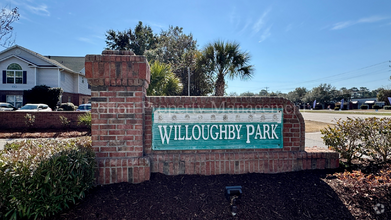 Building Photo - 2 BD/2 BA / Easy Townhome Living at Willou...