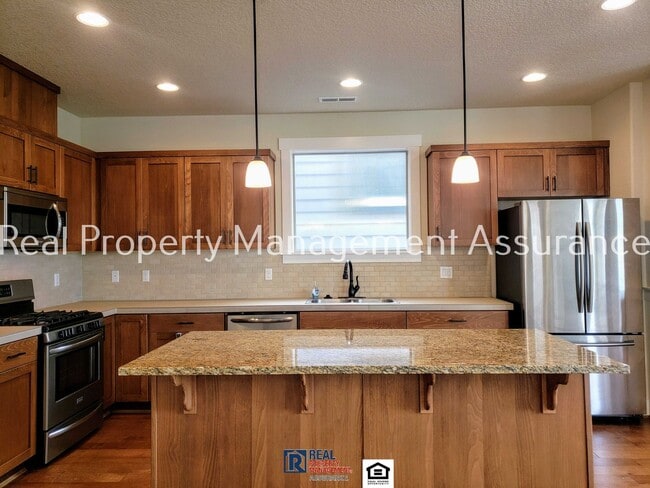 Building Photo - Charming Tudor-Style 4BR / 2.5BA Bethany Home Across from Bethany Creek Park