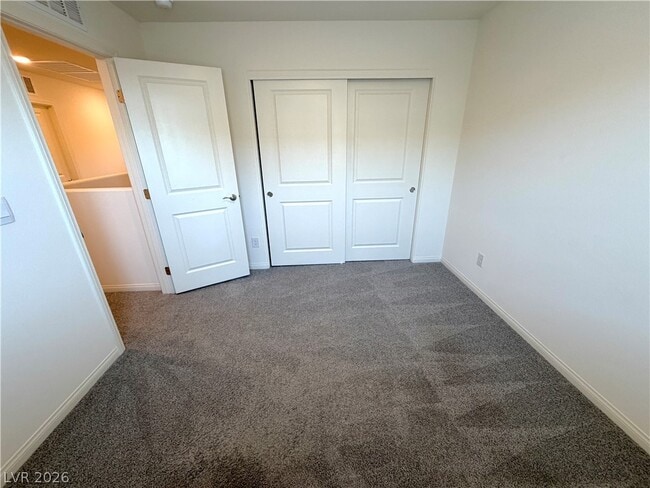 Building Photo - 5646 Mesa Sedona St