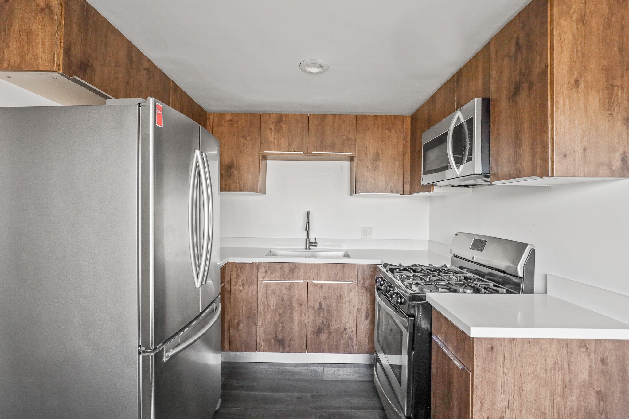UNIT 2 - available on 5/24 - 215 N. Fickett St.