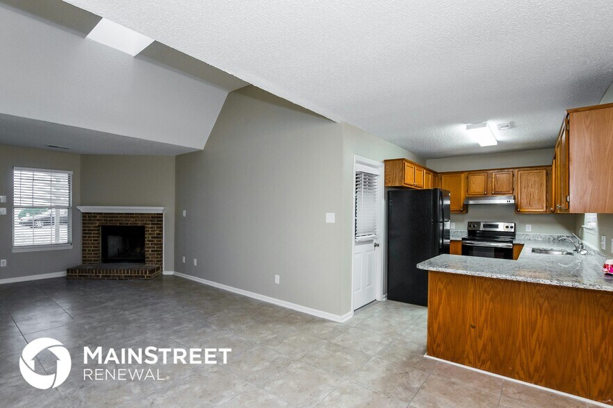 Building Photo - 1433 Eagles Landing Dr