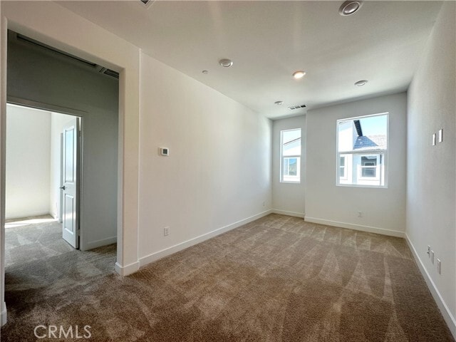 Building Photo - 322 Tank