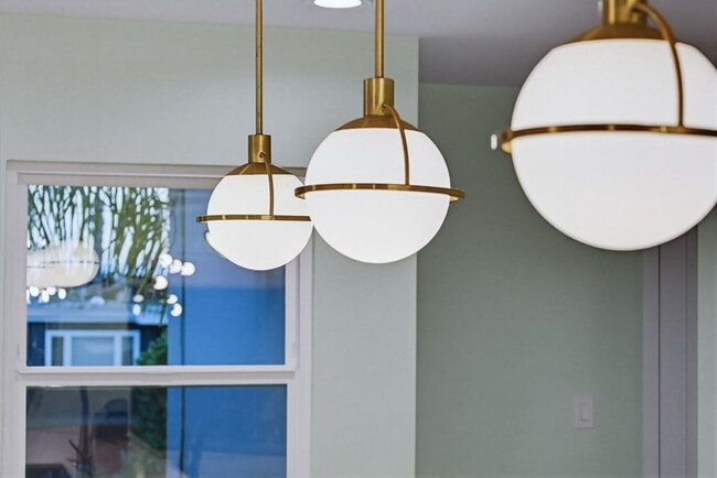 Building Photo - 3 Bedroom Home with Ocean Views in Point Loma