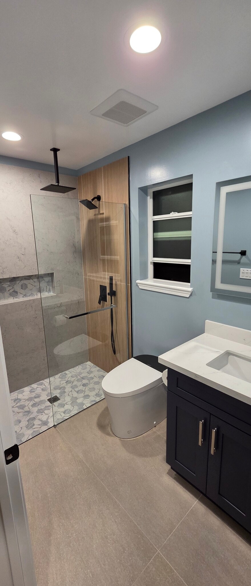 Building Photo - 471 Maplewood Ave