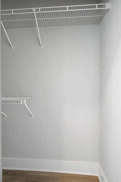 Building Photo - 415 Church St