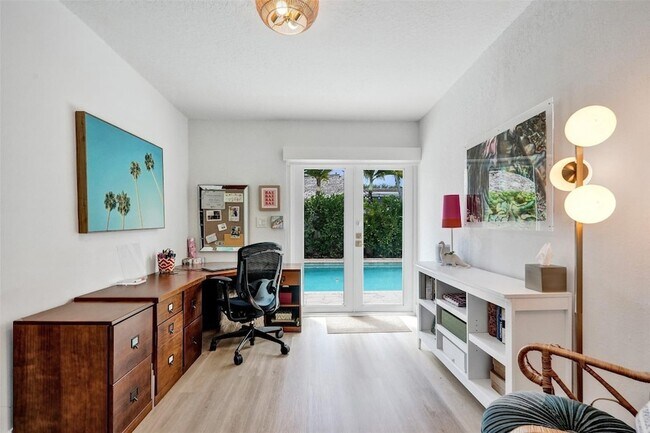 Building Photo - 3206 Robbins Rd