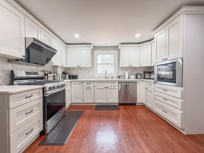 Building Photo - 26 Lee Rd