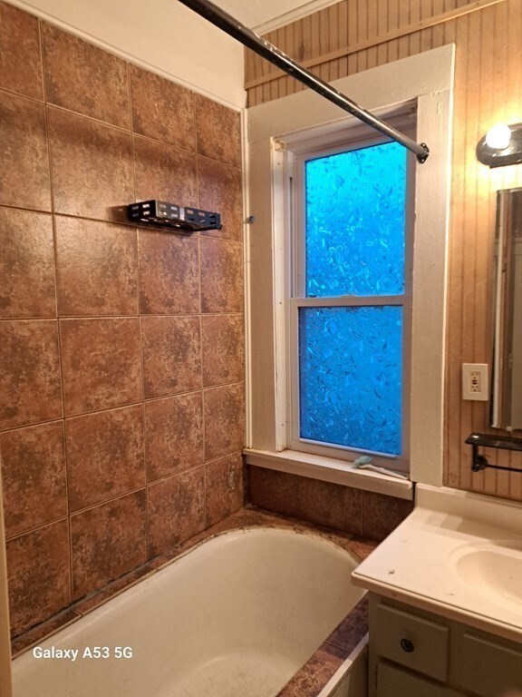 Building Photo - 98 Brookline St