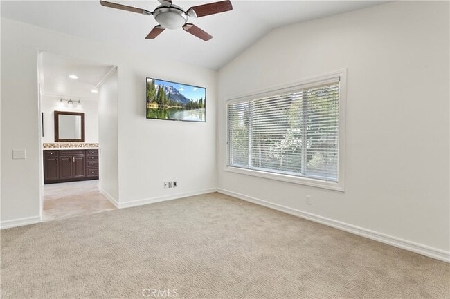 Building Photo - 28501 El Sur
