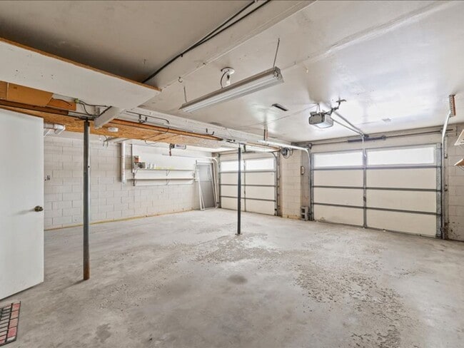 Building Photo - Get $725 off your security deposit OR $250...