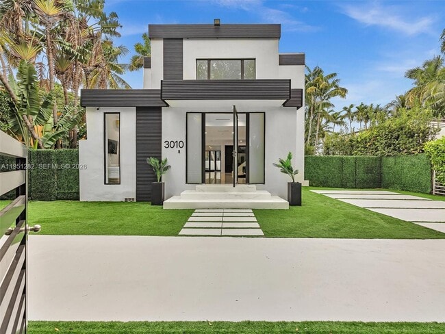 Building Photo - 3010 Alton Rd