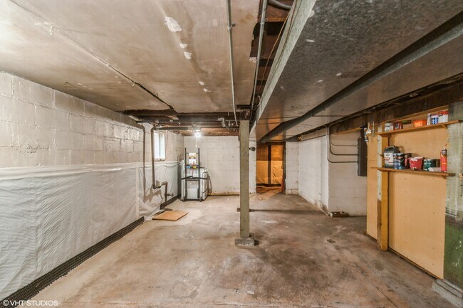 Building Photo - 848 Lee St