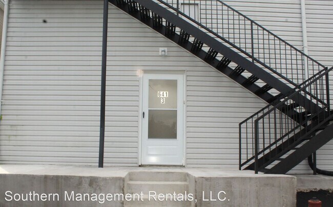 2 br, 1 bath House - 641 W Broadway unit 3 - 2 br, 1 bath House - 641 W Broadway  unit 3