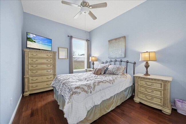 Building Photo - 722 Brighton Dr