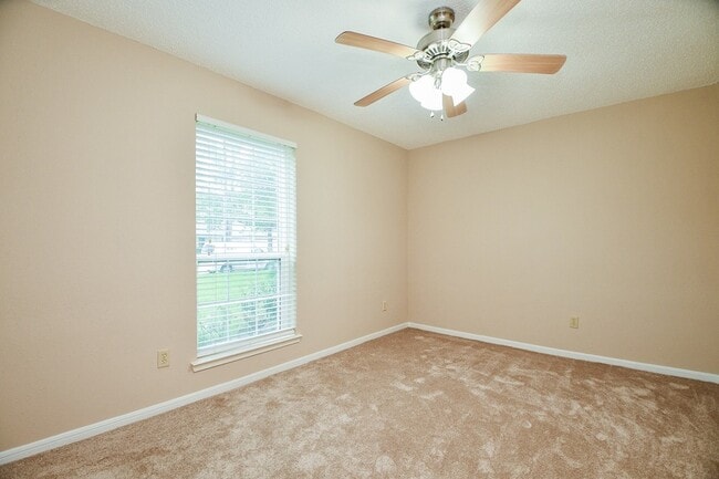 Building Photo - 3519 Cabin Pl