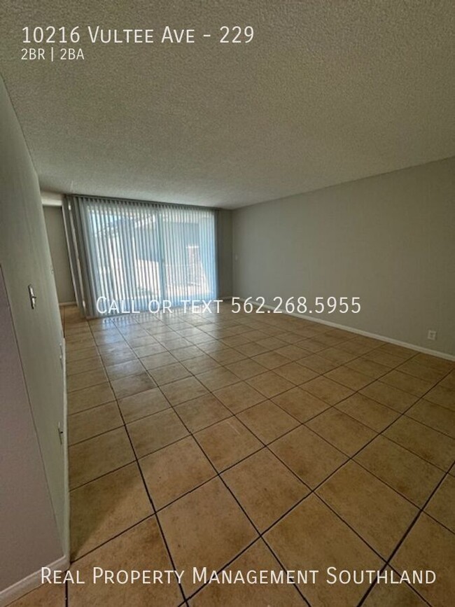 Building Photo - 2 Bedroom/ 2 Bath Spacious Apartment in Do...