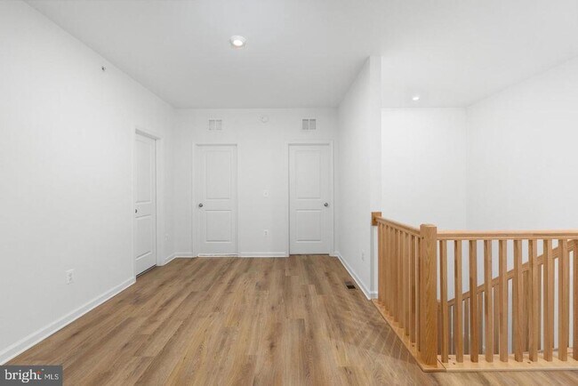 Building Photo - 2546 Neabsco Common Pl