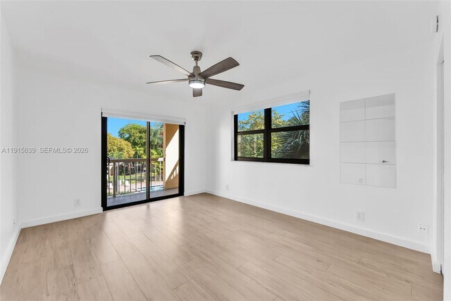 Building Photo - 8160 Geneva Ct