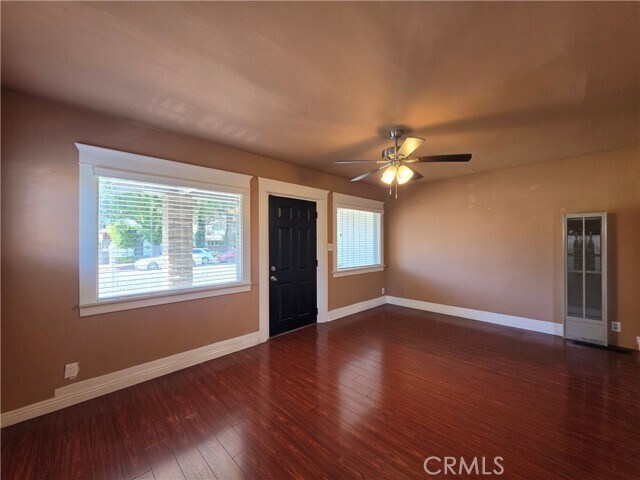 Building Photo - 1176 N Park Ave