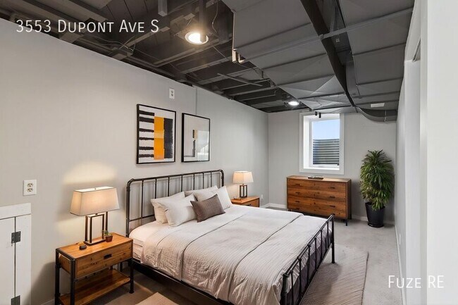 Building Photo - 3553 Dupont Ave S