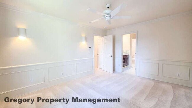 Building Photo - Light and Bright Home in the Desirable Upland View Neighborhood