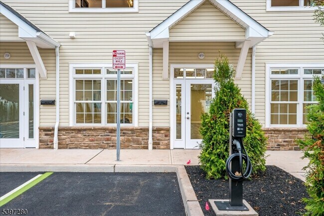 Building Photo - 1400 Hamilton Blvd