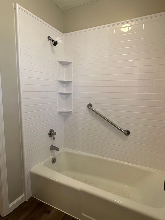 Building Photo - Adorable 3-Bedroom Home in the Heart of Cary with an Amazing Outdoor Space + Fenced Backyard!