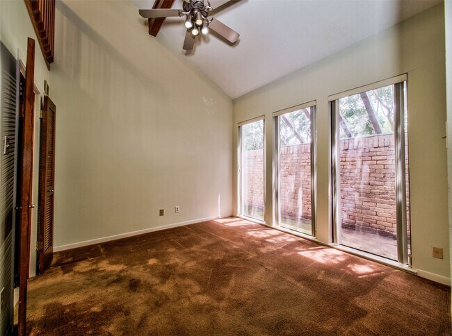 Building Photo - 8022 La Brea Dr