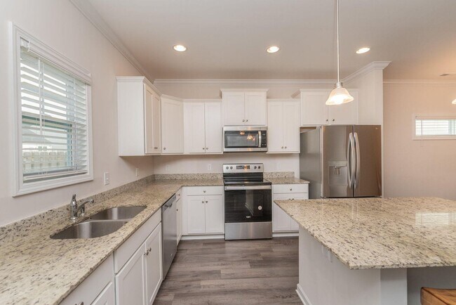 Building Photo - Home For Rent - 4050 Thinbleberry Drive Graniteville, SC 29829