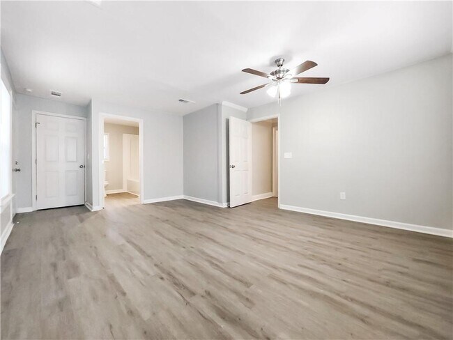Building Photo - 206 Harwell Rd NW