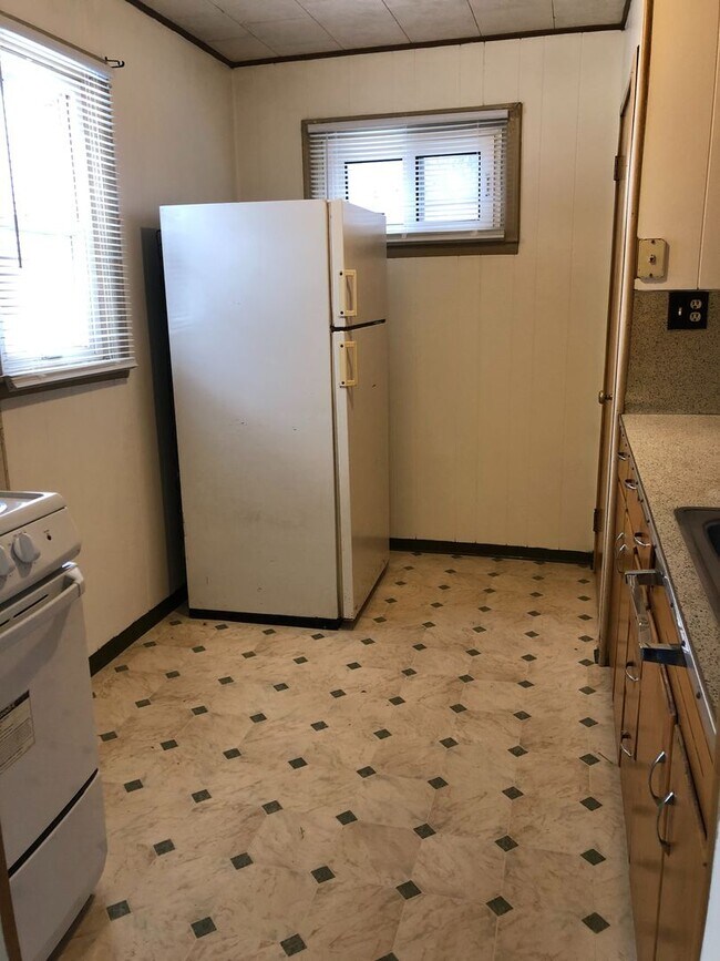 Building Photo - House- NE