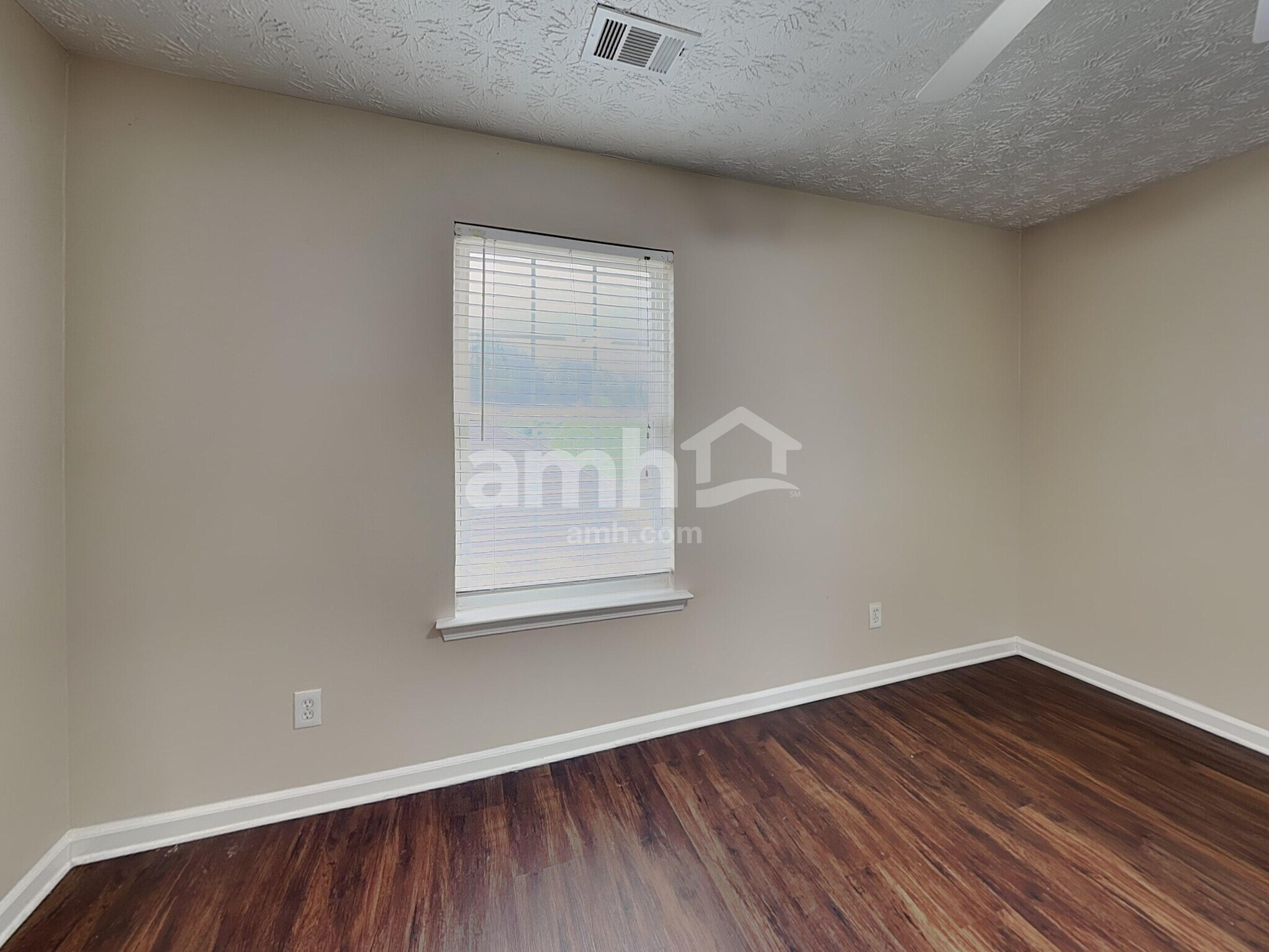 Building Photo - 3215 Deer Valley Dr NW