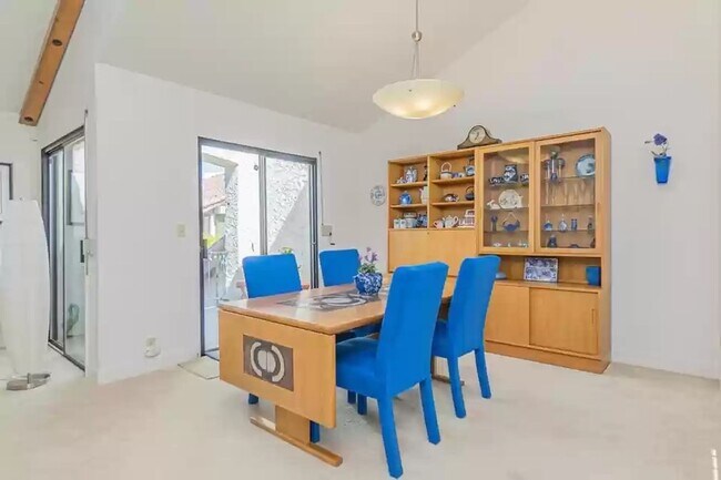 Building Photo - 861 Lake Terrace Cir