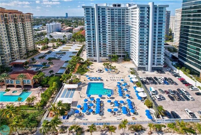 Building Photo - 2030 S Ocean Dr