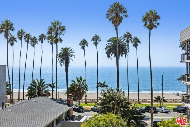 Building Photo - 1012 2nd St