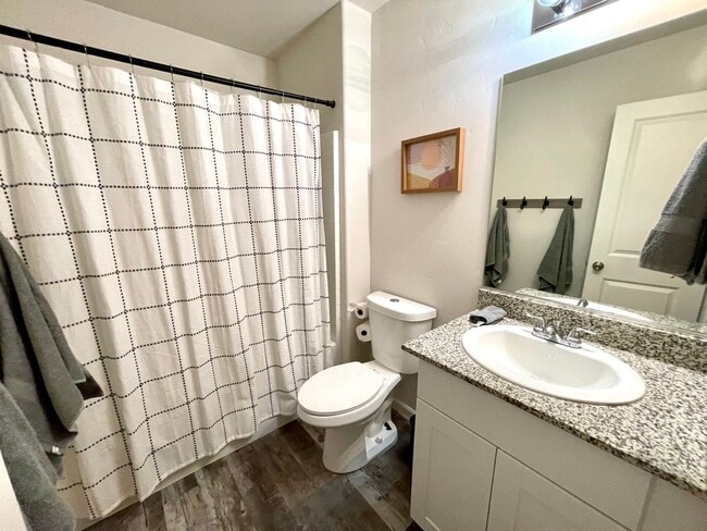 Building Photo - New 4 Bedroom Home in Bullhead City! AVAIL...