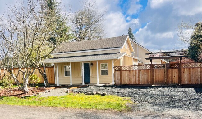 Building Photo - Must See Stunning Updated 3BR/2BA Home Available Now!