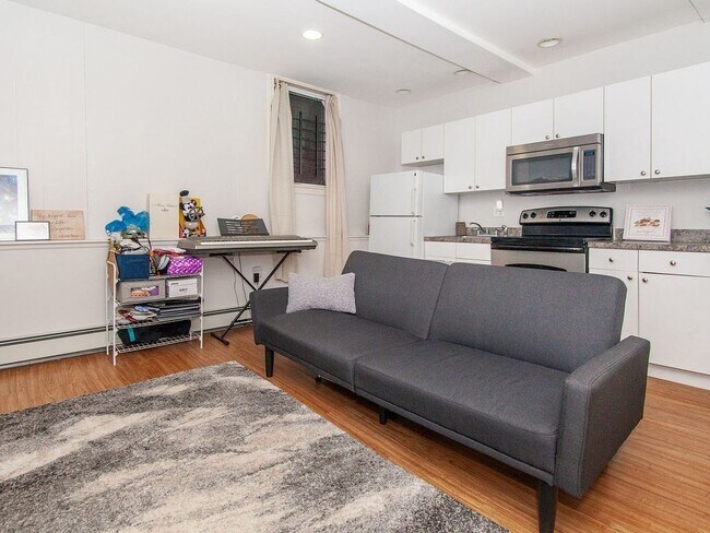 Building Photo - 19 Aberdeen St