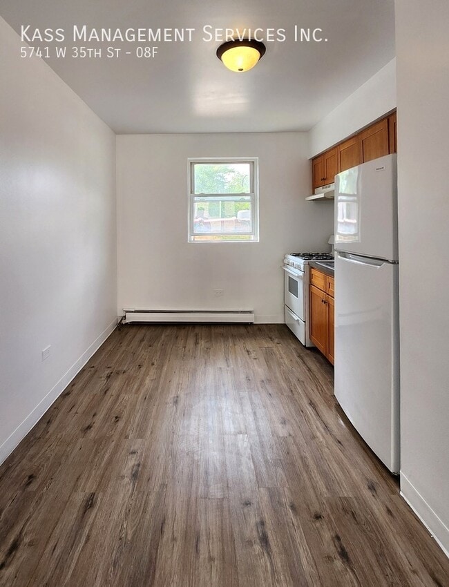 Building Photo - 5741 W 35th St