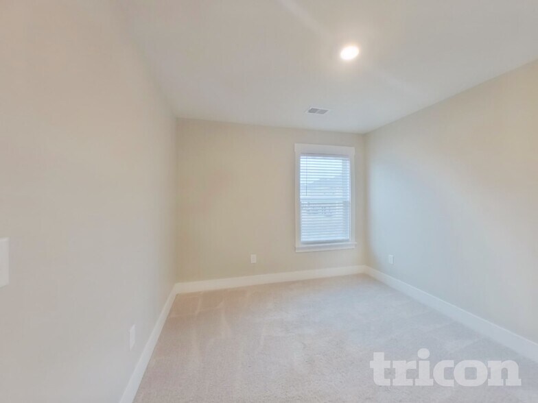 Building Photo - 202 Garrison Grove Dr