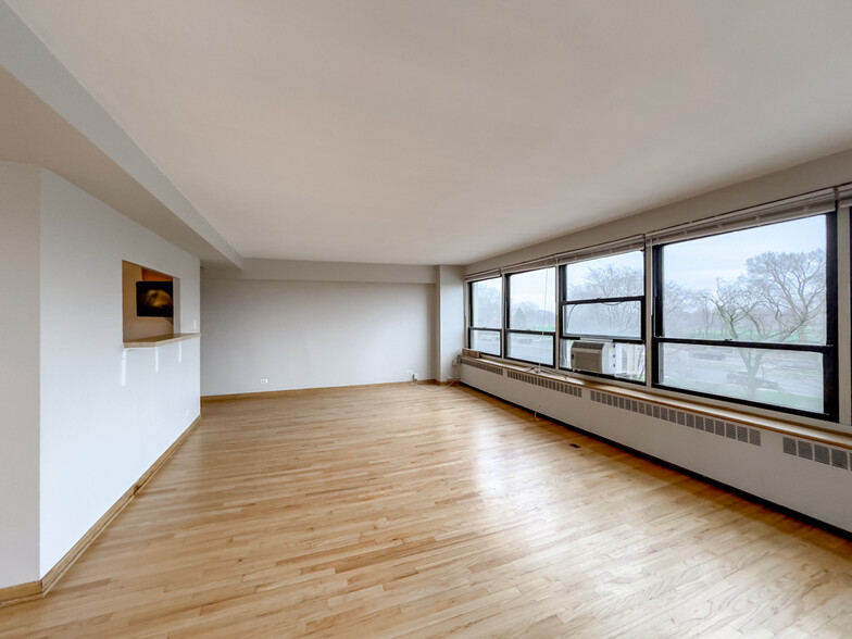 Building Photo - 4180 N Marine Dr