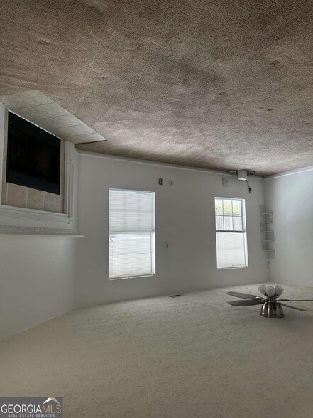 Building Photo - 9268 Clb Vw Trce