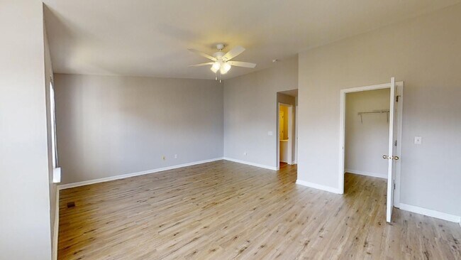 Building Photo - Townhome | Hard Surface Floors Through-Out...