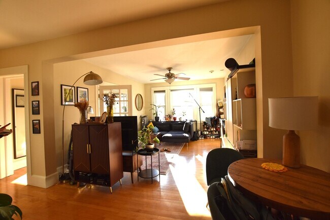 Building Photo - 59 Sacramento St