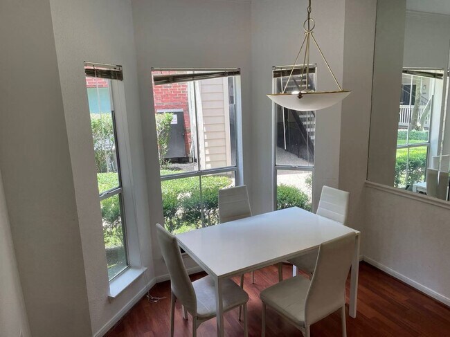 Building Photo - 1330 Old Spanish Trl