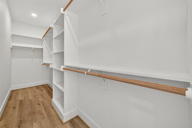 Building Photo - 808 Fortune St