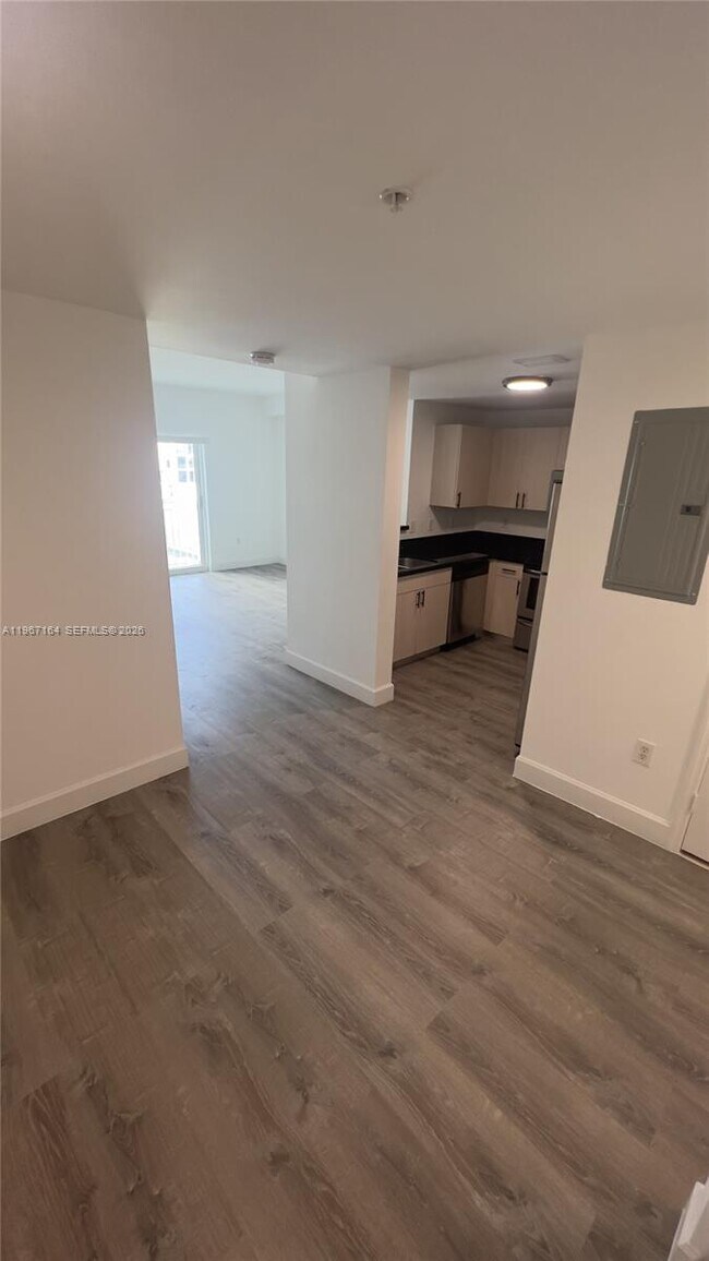 Building Photo - 50 Menores Ave