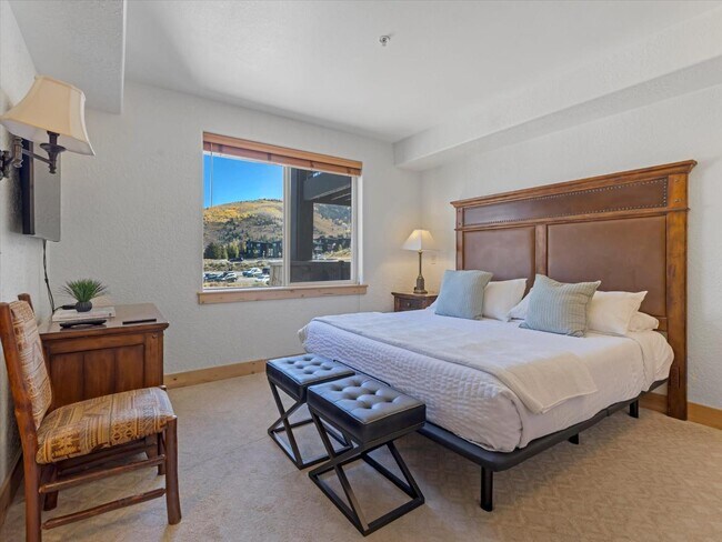 Building Photo - 2669 Canyons Resort Dr