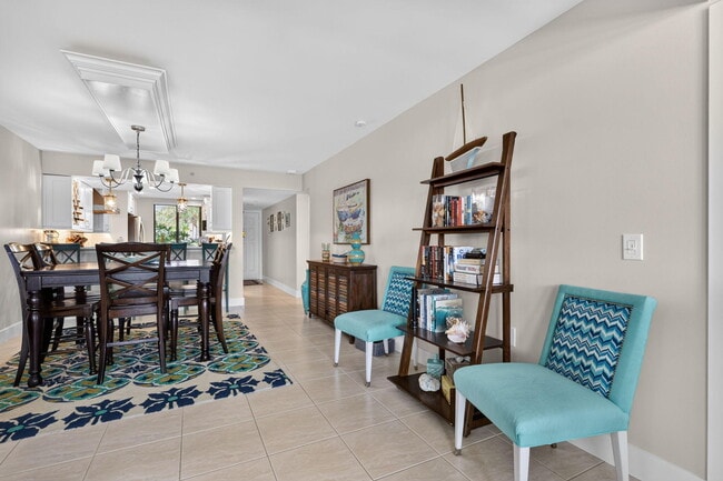 Building Photo - 2401 Marina Isle Way
