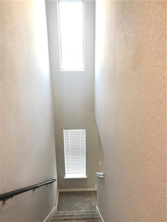 Building Photo - 1721 Artesian Spgs Xing